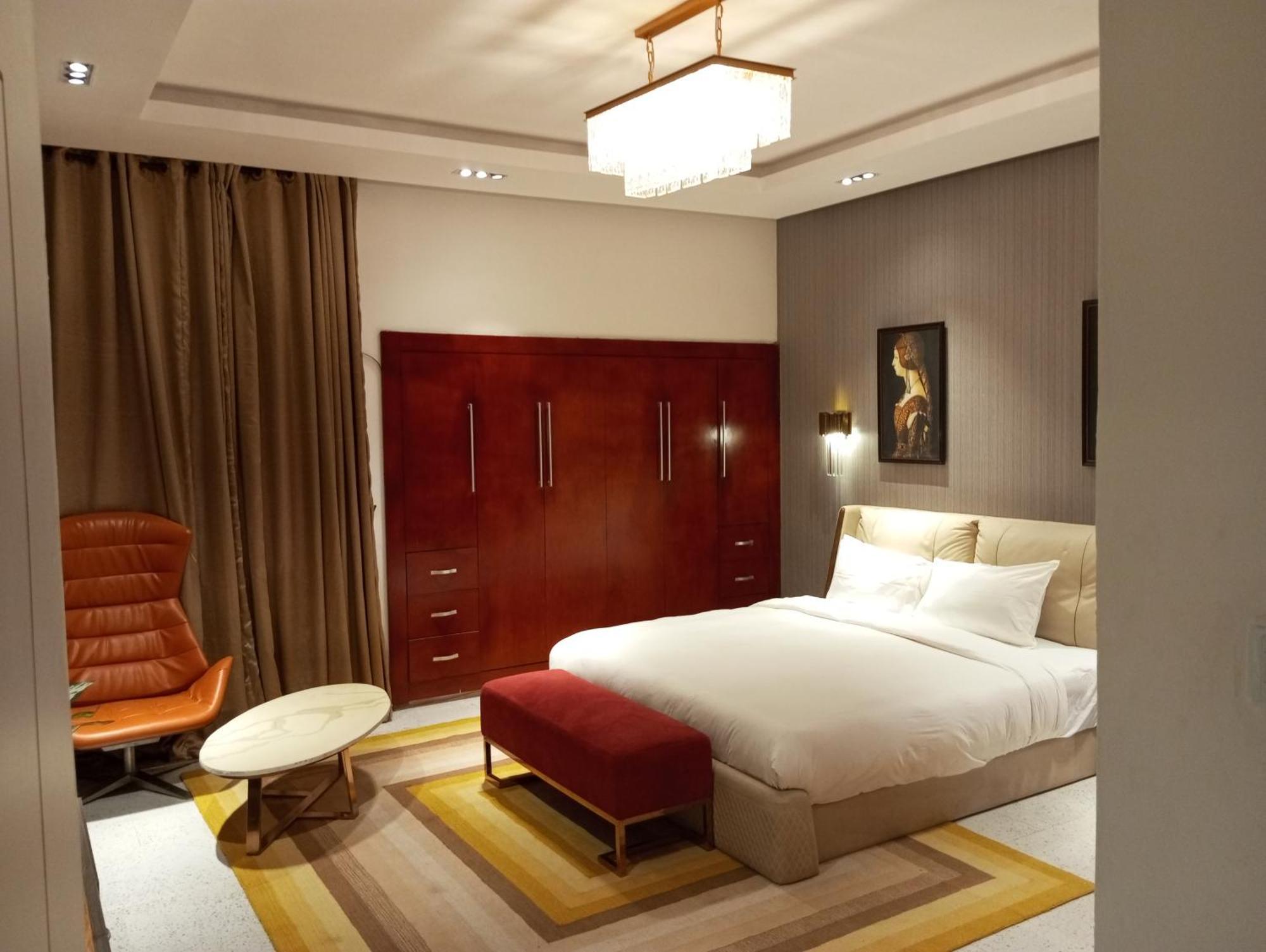 Sujimoto Residences Macdonald Lagos Exterior photo