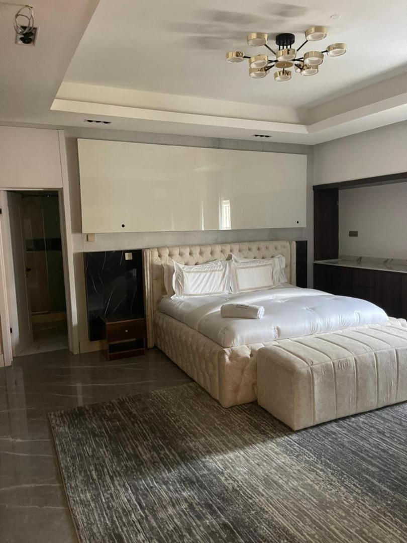 Sujimoto Residences Macdonald Lagos Exterior photo